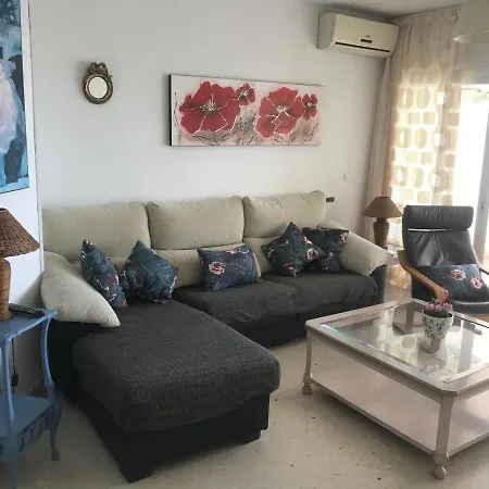 Apartament Tuhillo 8 *