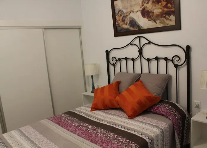 Apartament Tuhillo 8 *